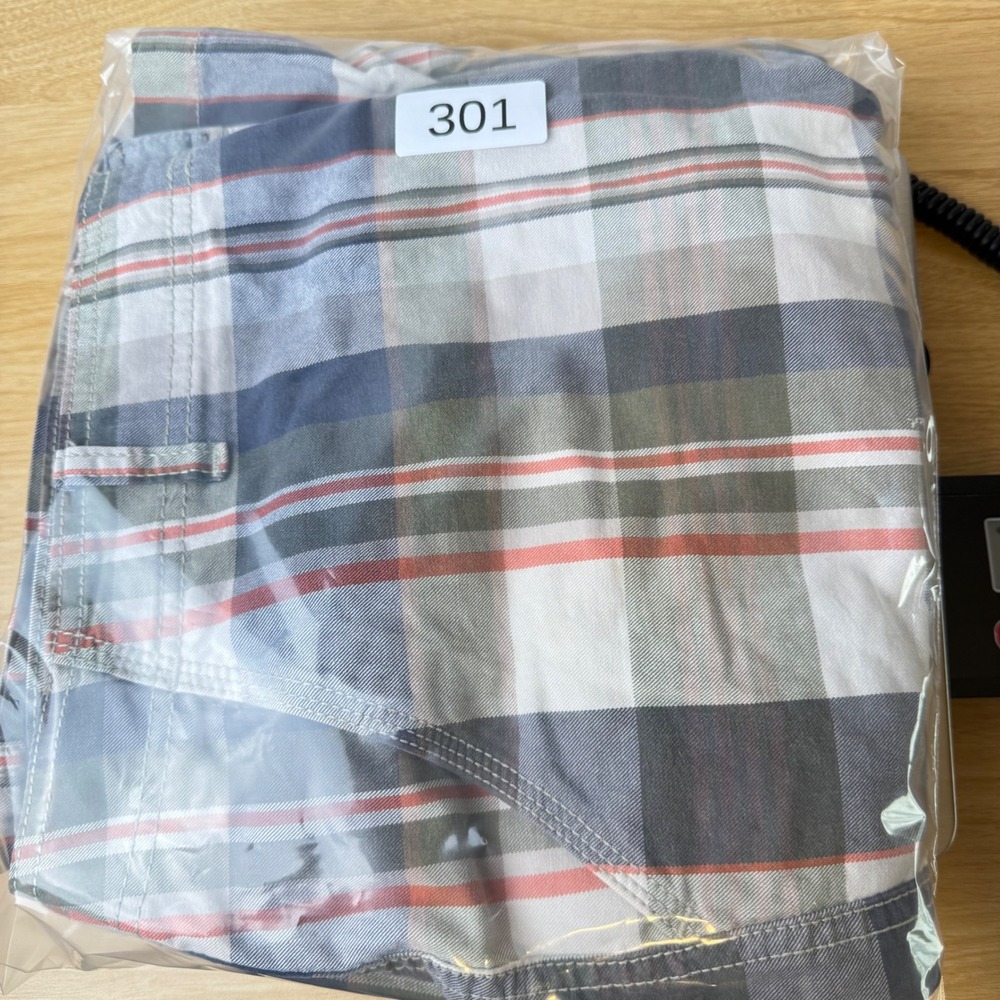 Y2K Old Navy Madras Preppy Plaid Cargo Shorts Mens 38‎ Gorpcore Summer Casual - Picture 15 of 15